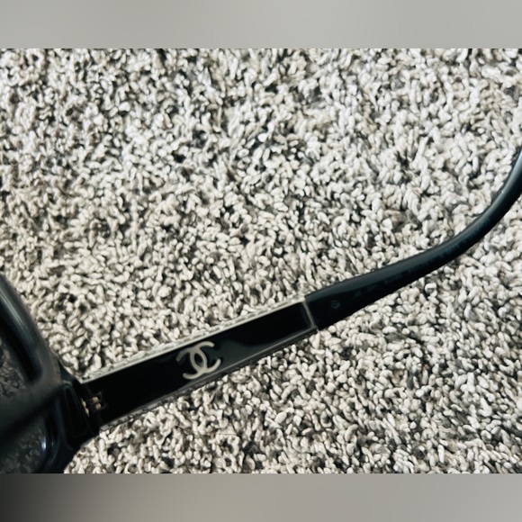 Channel Limited Sunglasses--- Best Valentine Gift! - Picture 4 of 7